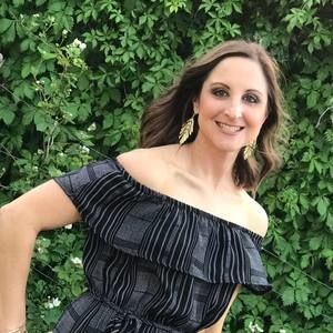 Meet your Posher, Angela